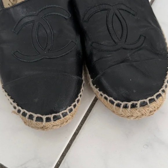 CHANEL Black and Tan Espadrilles - Picture 3 of 11